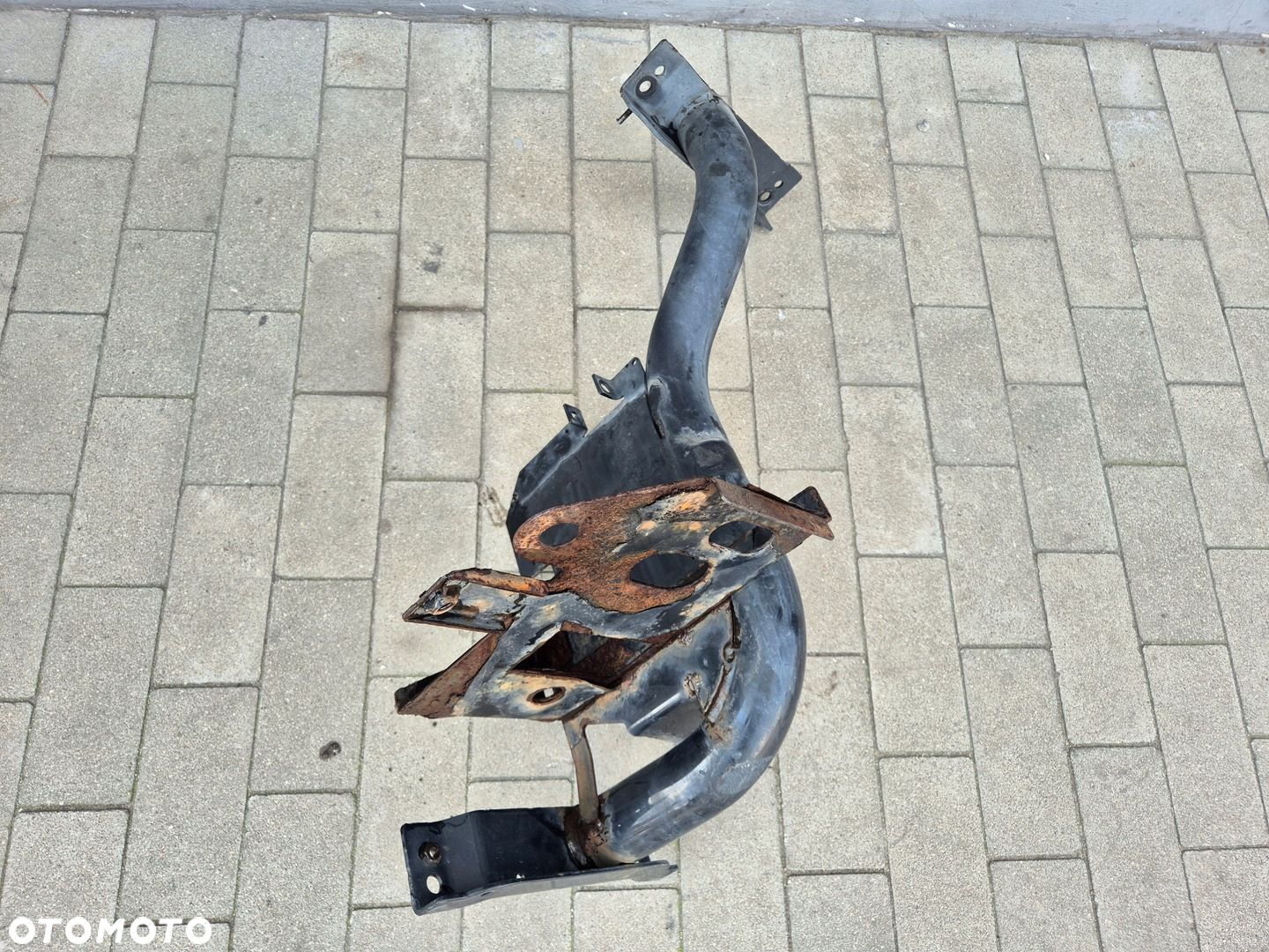 RURA MOCOWANIE WSPORNIK STOPNICY RH POMPY KLIMATYZACJI POSTOJOWEJ MAN TGX - 2