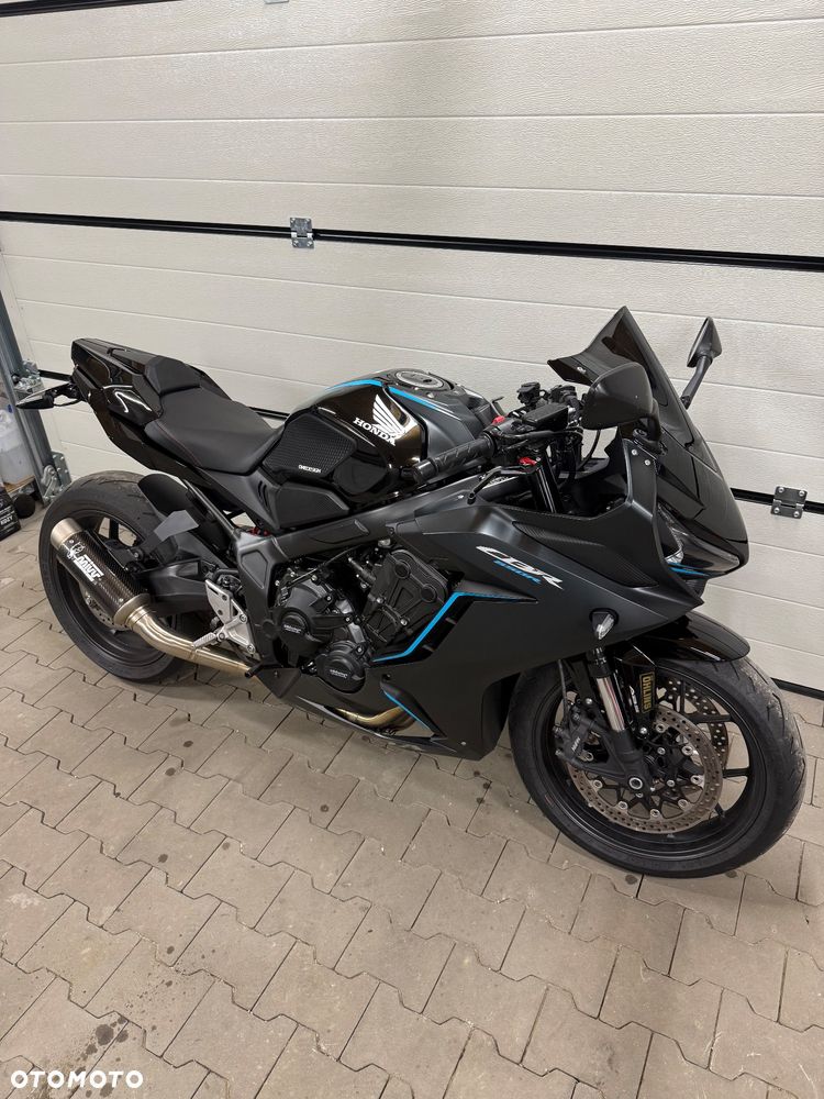 Honda CBR - 3