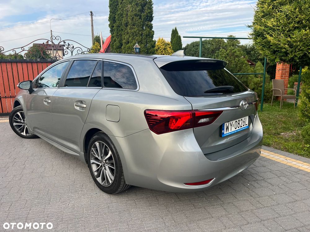 Toyota Avensis 1.8 Prestige MS - 2