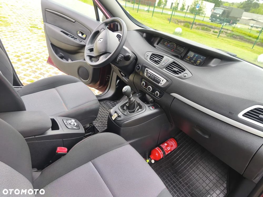 Renault Scenic - 25
