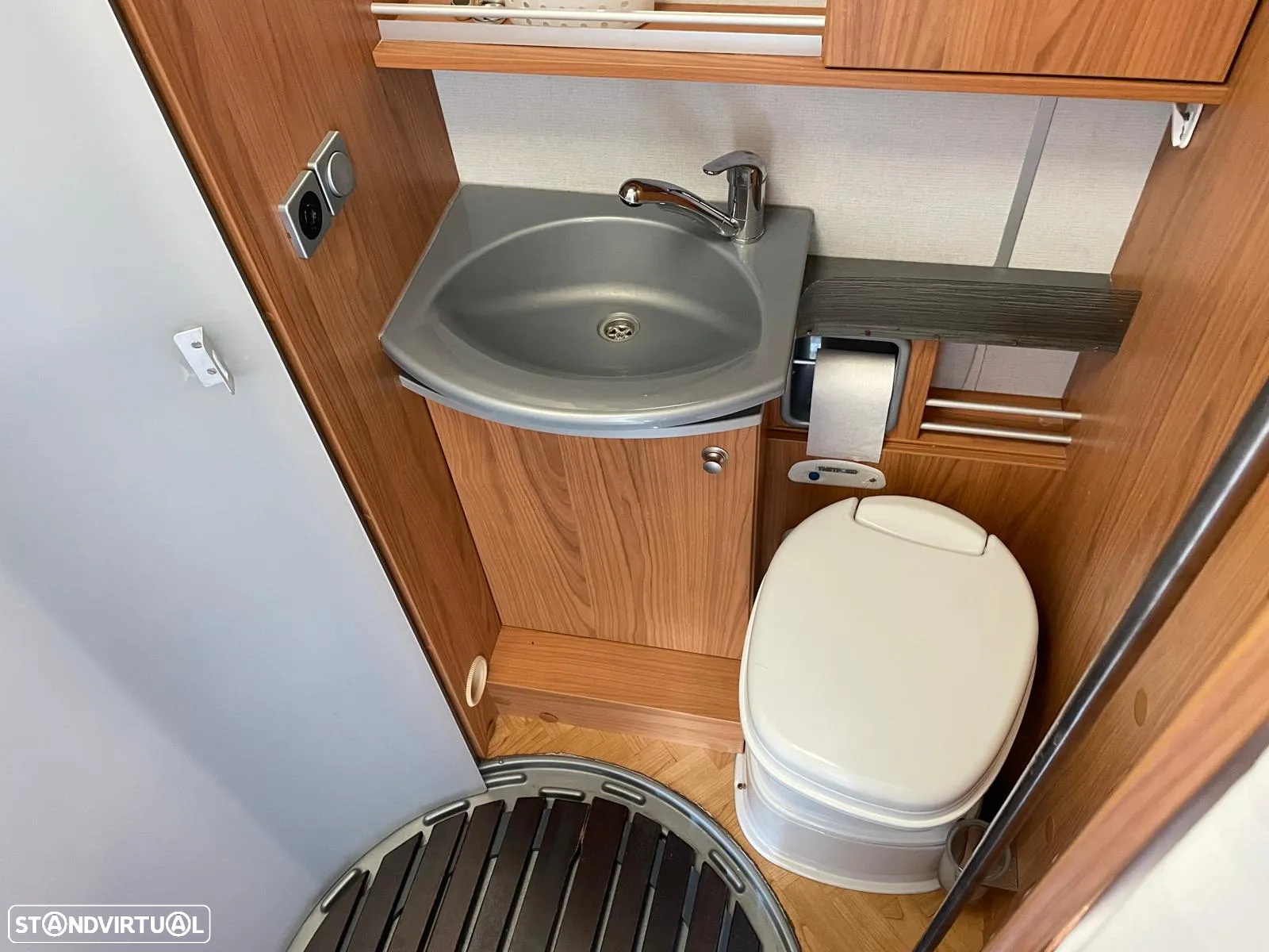 Burstner mega-van IT 675 - Autocaravana c/Cama Basculante - 44