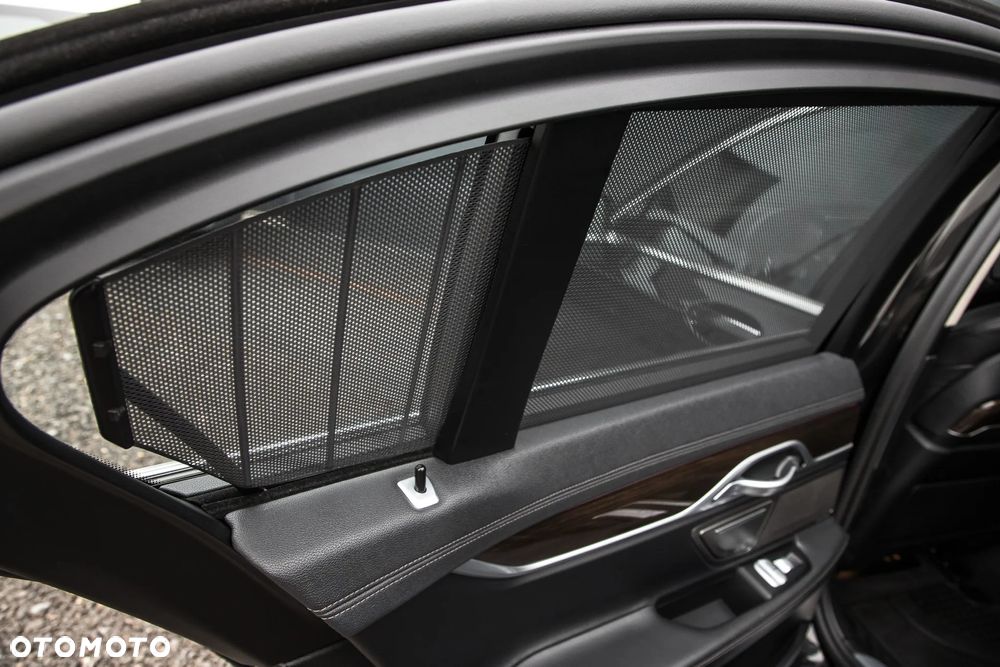 BMW Seria 7 730d xDrive - 27