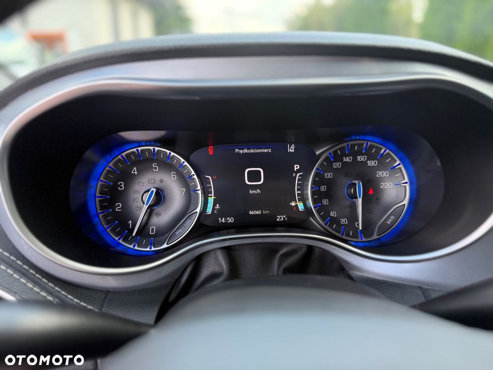 Chrysler Pacifica - 17