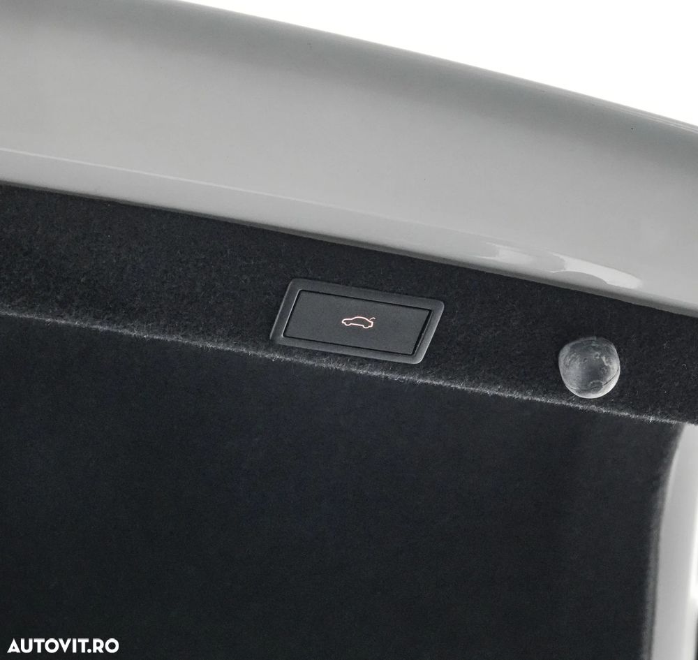 Skoda Superb 2.0 TDI DSG Ambition - 28