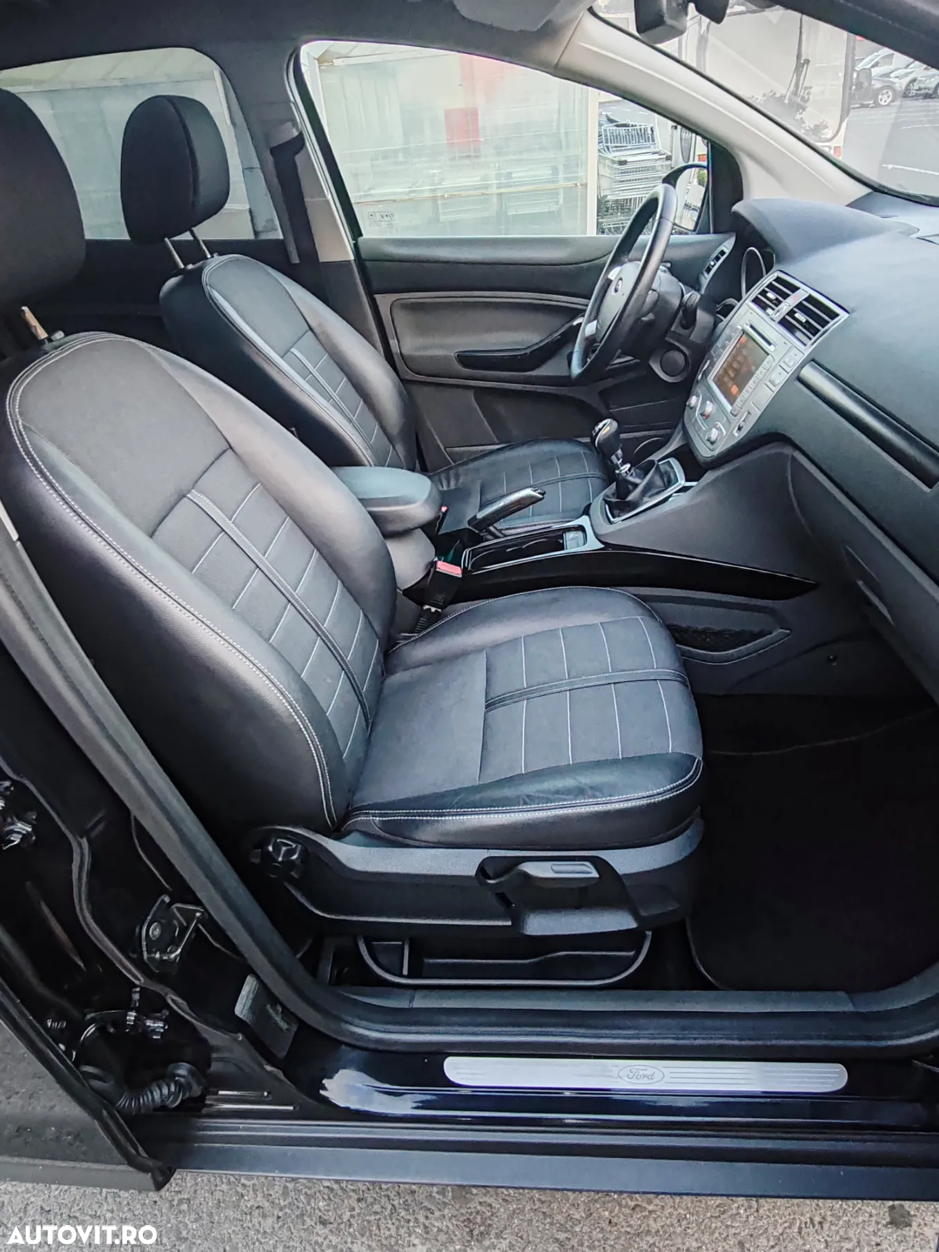 Ford Kuga 2.0 TDCi 4x4 Titanium - 15