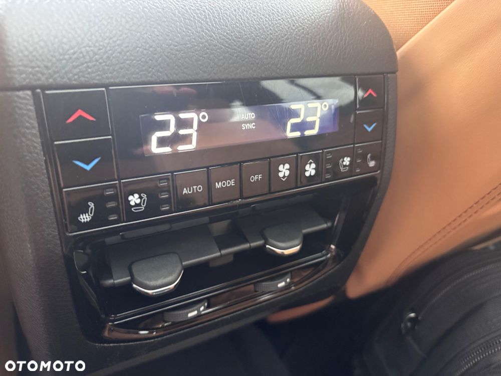 Jeep Grand Cherokee 3.6 V6 Summit - 30