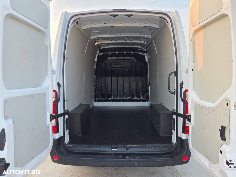 Renault New Master L2H2 - 11