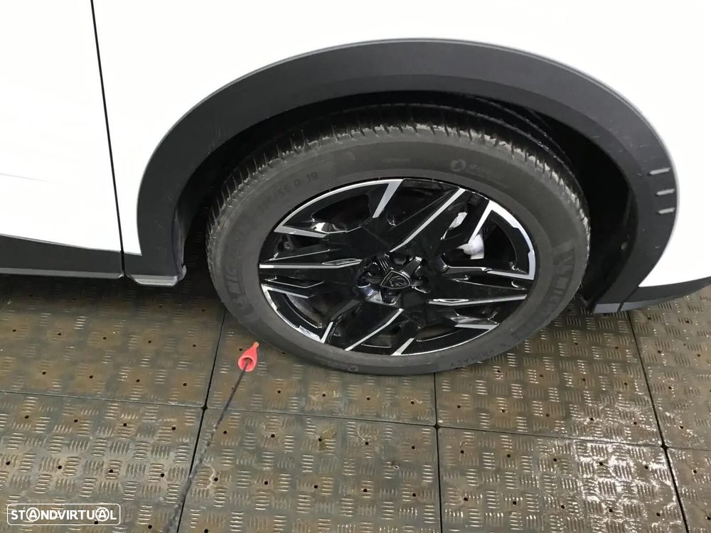 Peugeot 3008 1.2 Hybrid Allure e-DCS6 - 5