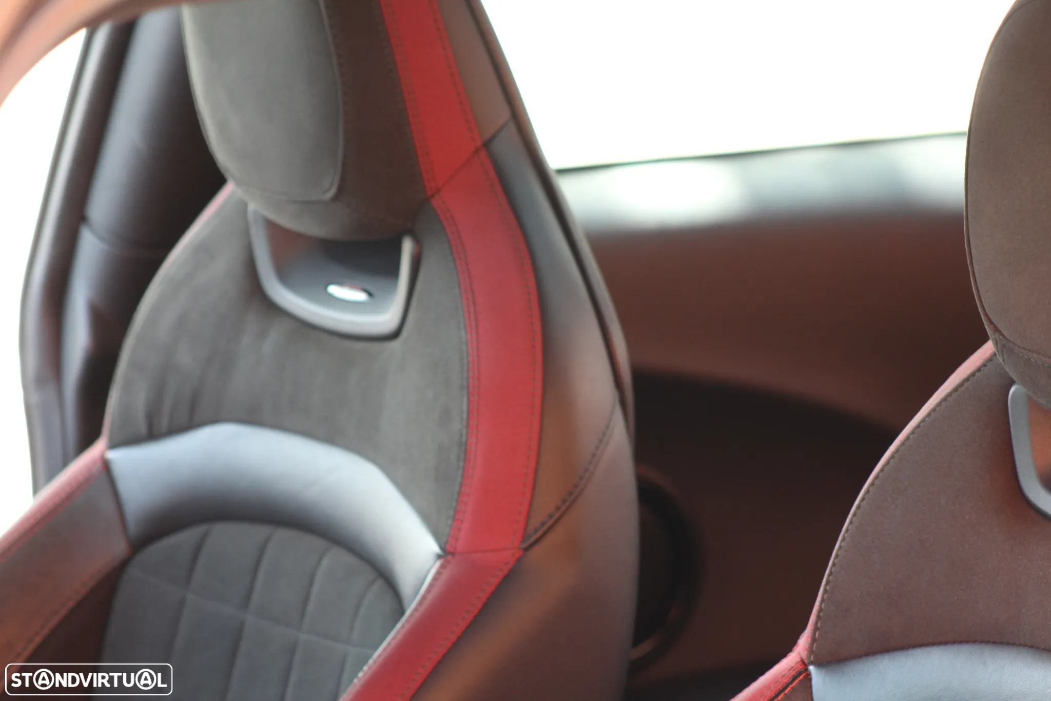 MINI 3 Portas John Cooper Works Sport Aut. - 34