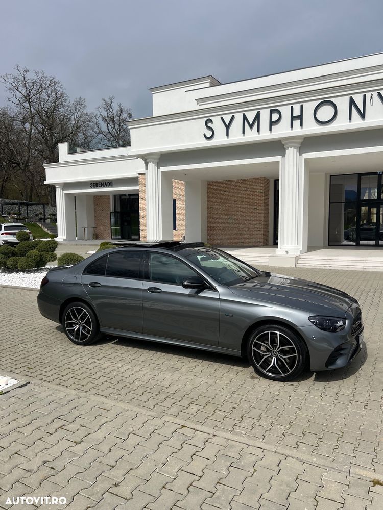 Mercedes-Benz E 300 4MATIC Aut. - 12