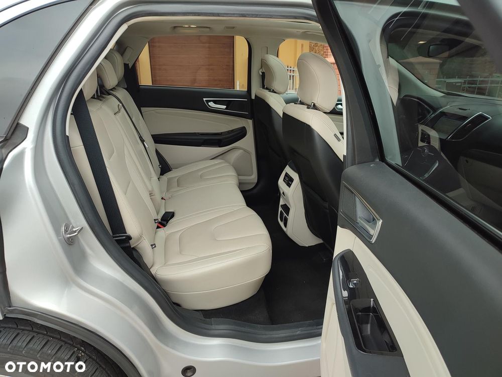 Ford Edge - 15