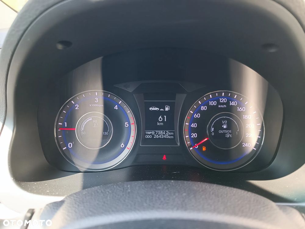Hyundai i40 Kombi blue 1.7 CRDi Style - 16