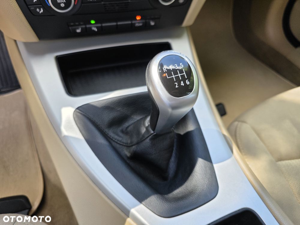 BMW Seria 3 318i - 19