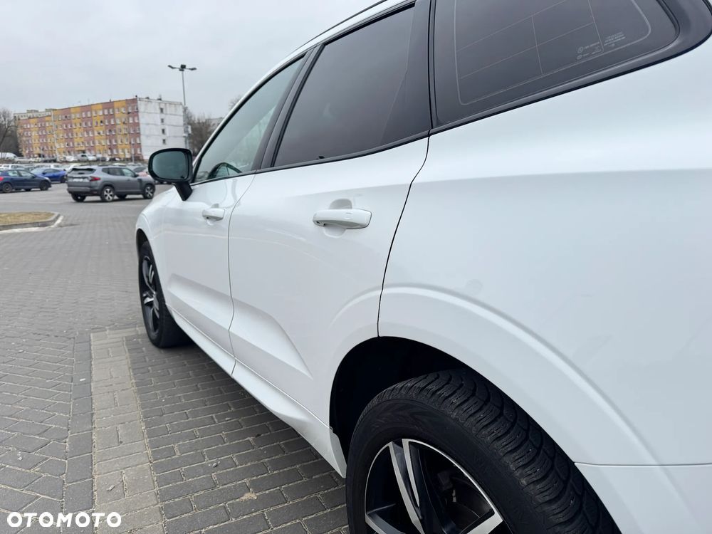 Volvo XC 60 B4 B R-Design - 11