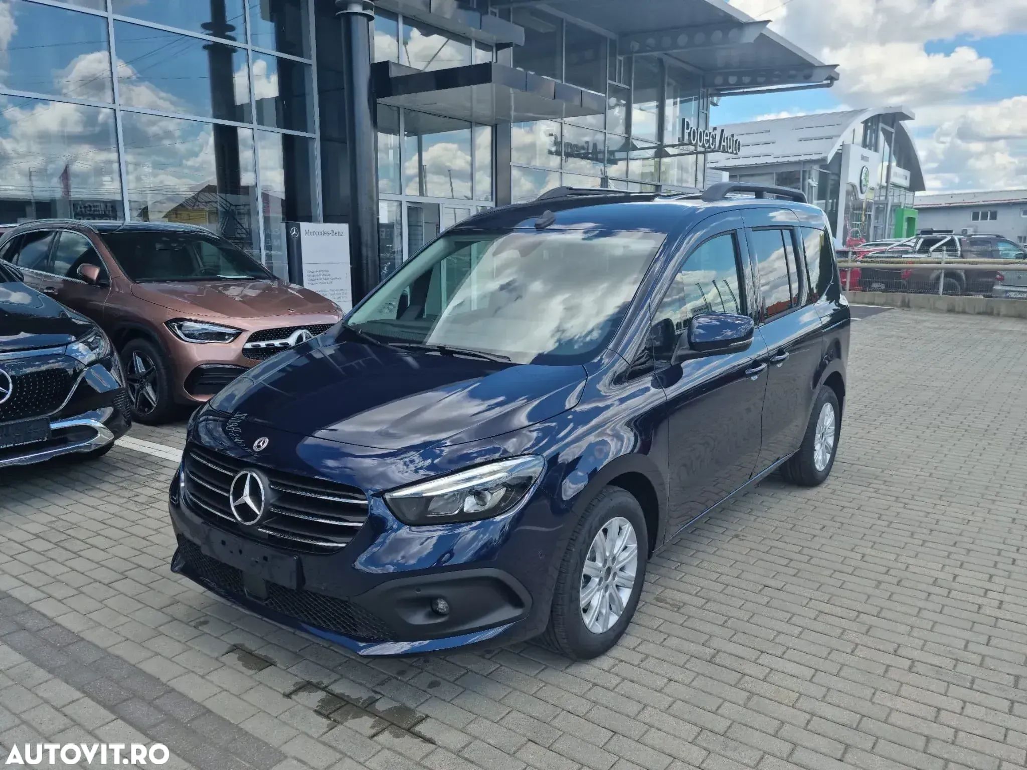 Mercedes-Benz T-Class 180d S - 1
