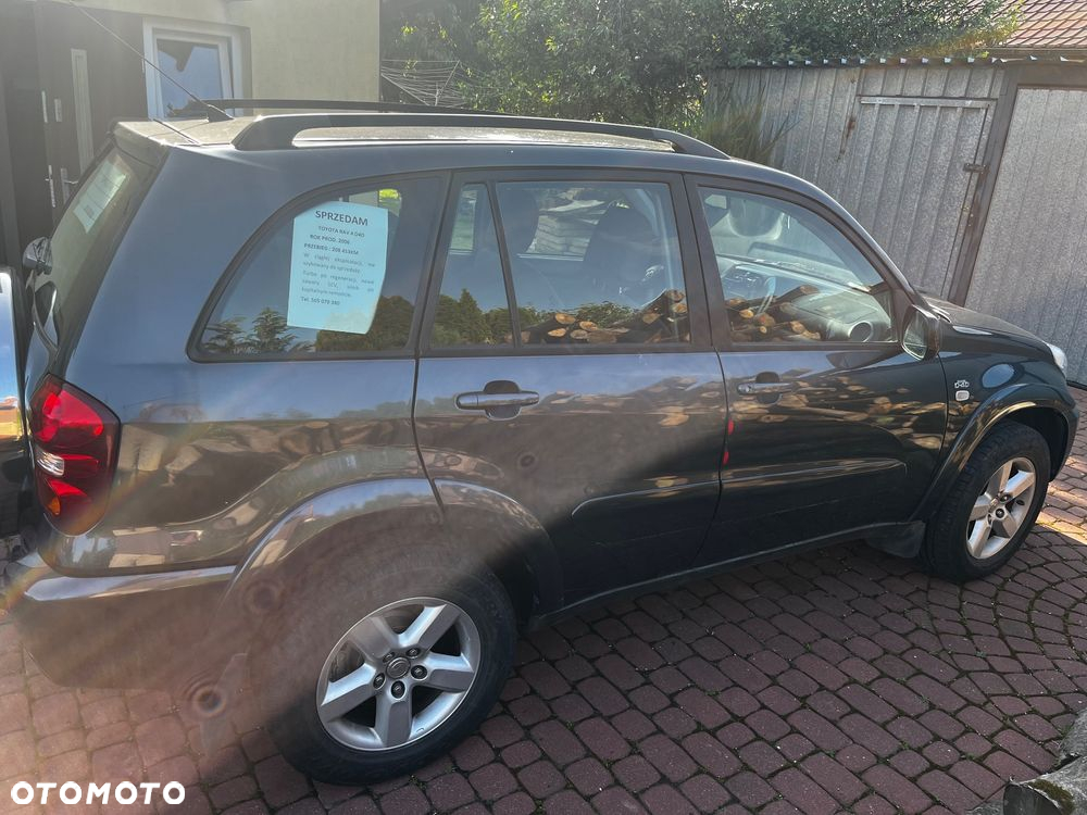 Toyota RAV4 2.0 D-4D 4x4 - 3