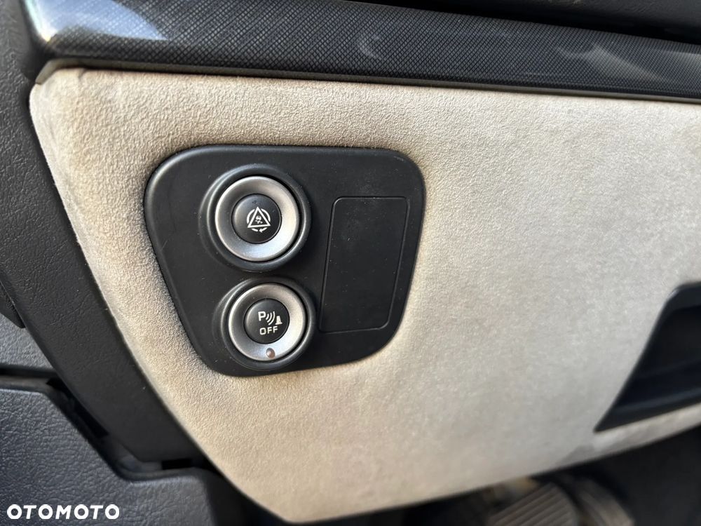 Peugeot 807 HDi 170 Bi-Turbo Automatik Platinum Pullmann - 30