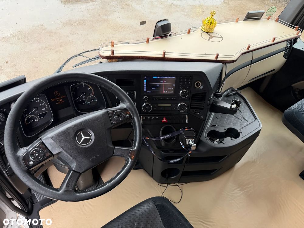 Mercedes-Benz ACTROS 1845 / EURO 5 / GIGA SPACE / NOWY TACHOGRAF / 2013 REJESTRACJA / BARDZO ŁADNY STAN / BEZ RETARDERA / BLUETEC 5 / 2 ZBIORNIKI PALIWOWE / KSENONY / LODÓWKA / PŁASKA PODŁOGA !! - 26