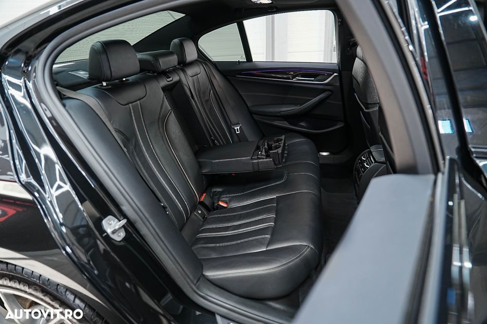 BMW Seria 5 530i xDrive Aut. - 10
