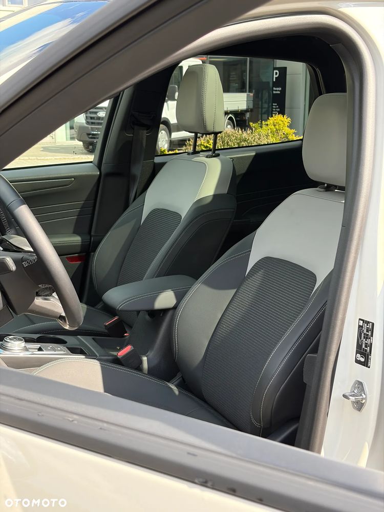 Ford Kuga - 8