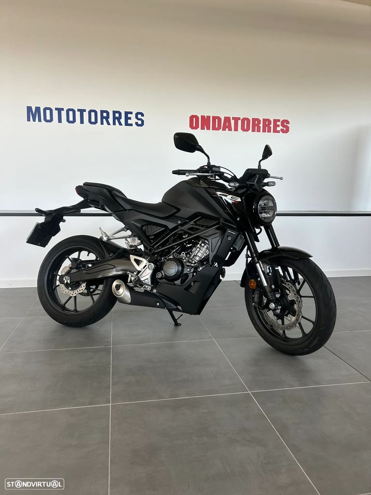 Honda CB 125R - 10