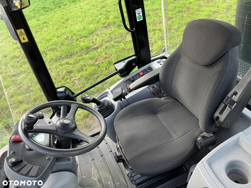 Caterpillar 906 H2 - 8