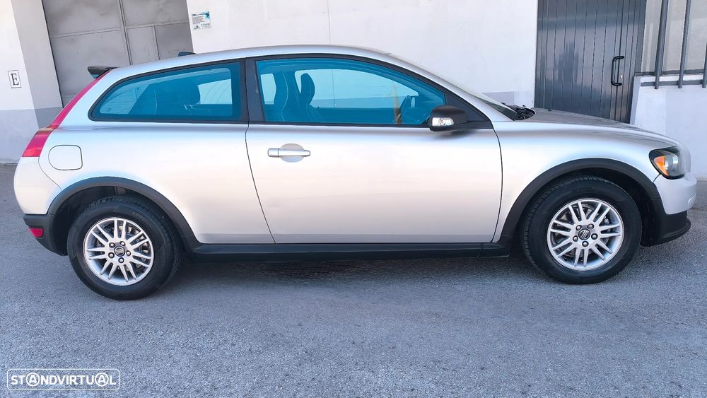 Volvo C30 1.6 D Drive Momentum - 22