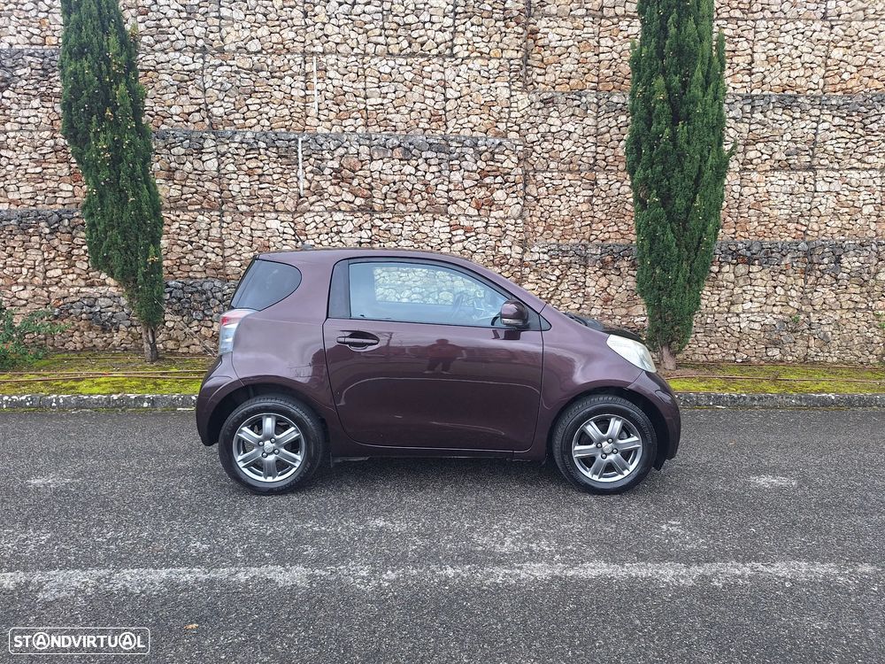 Toyota iQ 1.0 VVT-i 2 - 17