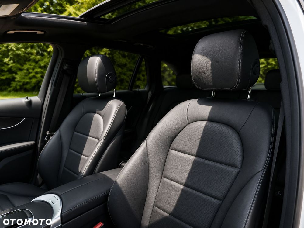 Mercedes-Benz GLC 200 4Matic 9G-TRONIC - 10