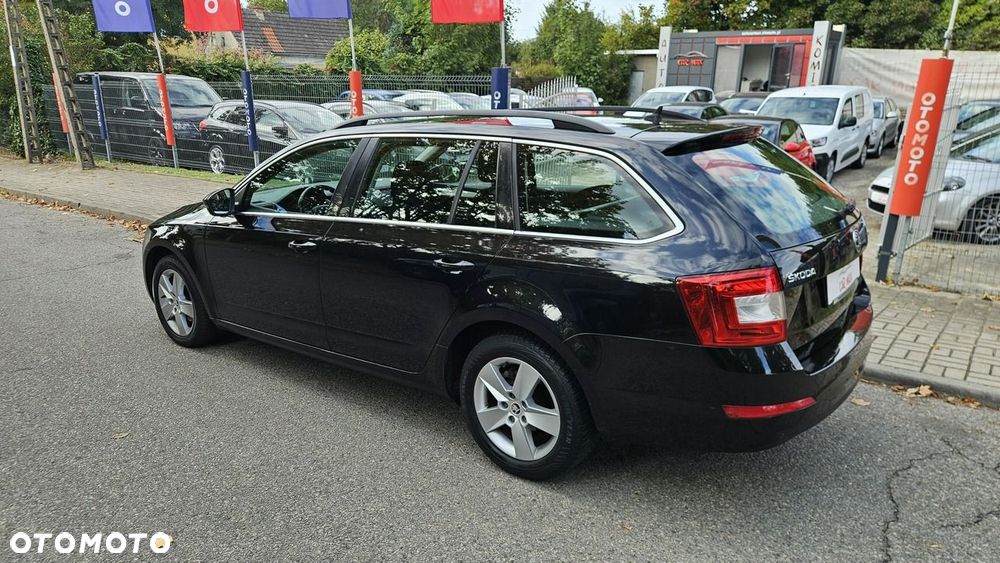 Skoda Octavia 1.6 TDI Ambiente DSG - 15