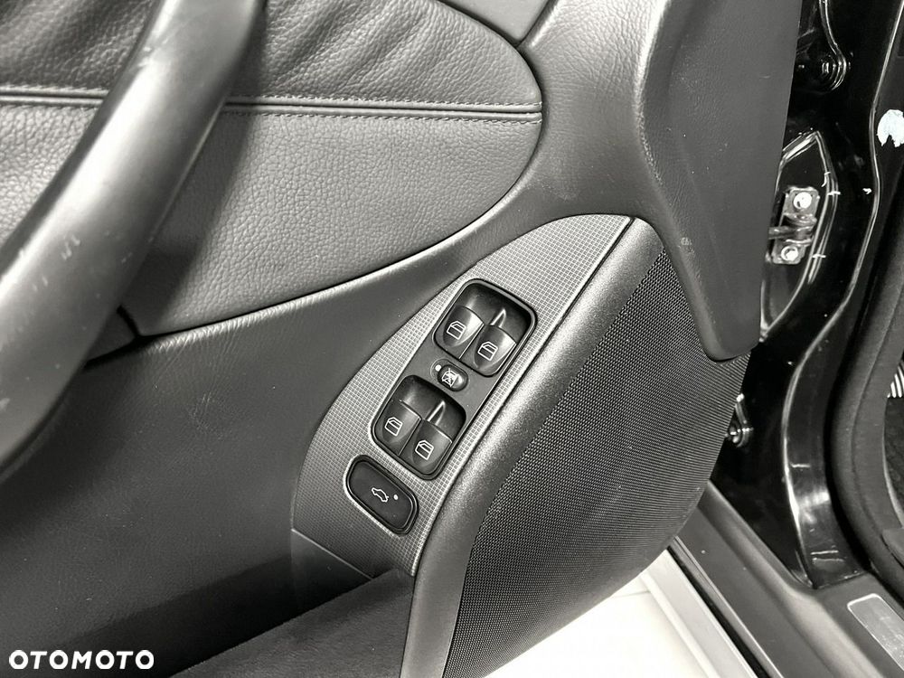 Mercedes-Benz Klasa C 32 AMG - 16