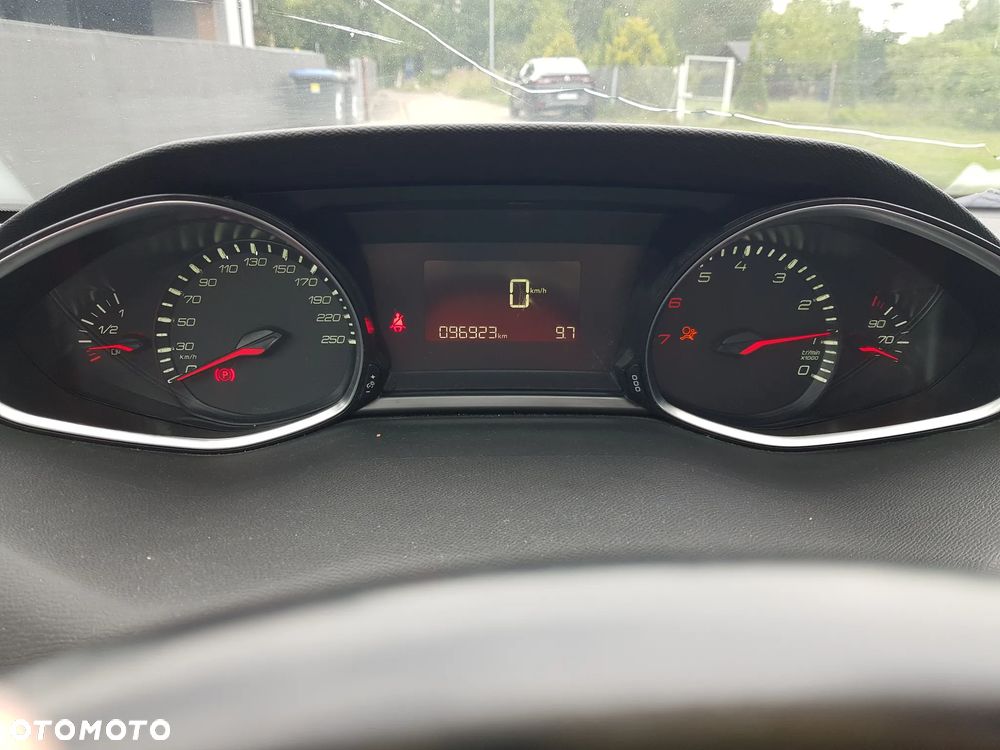 Peugeot 308 PureTech 110 Stop & Start Style - 9