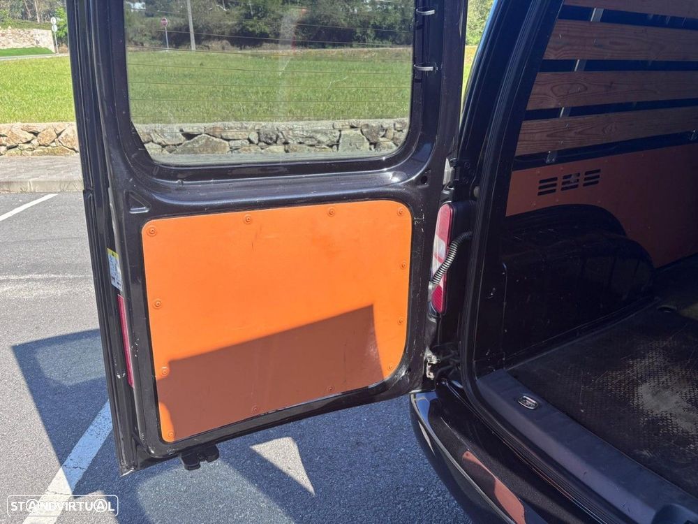 VW Caddy 1.6 TDi Extra AC - 14