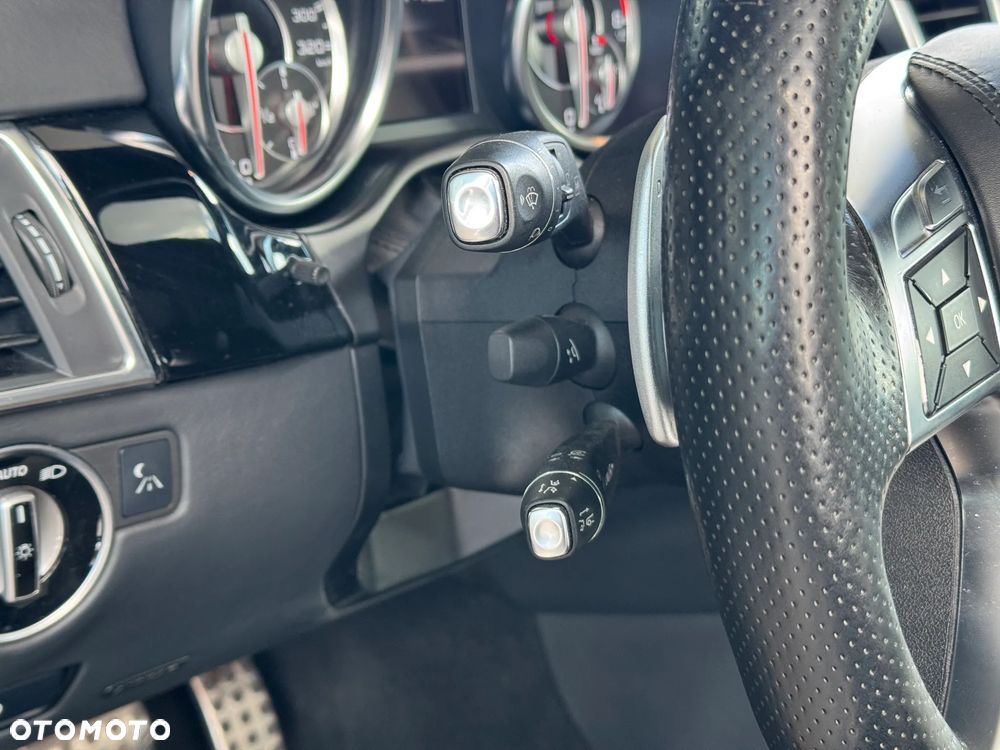 Mercedes-Benz ML 63 AMG 4-Matic - 18