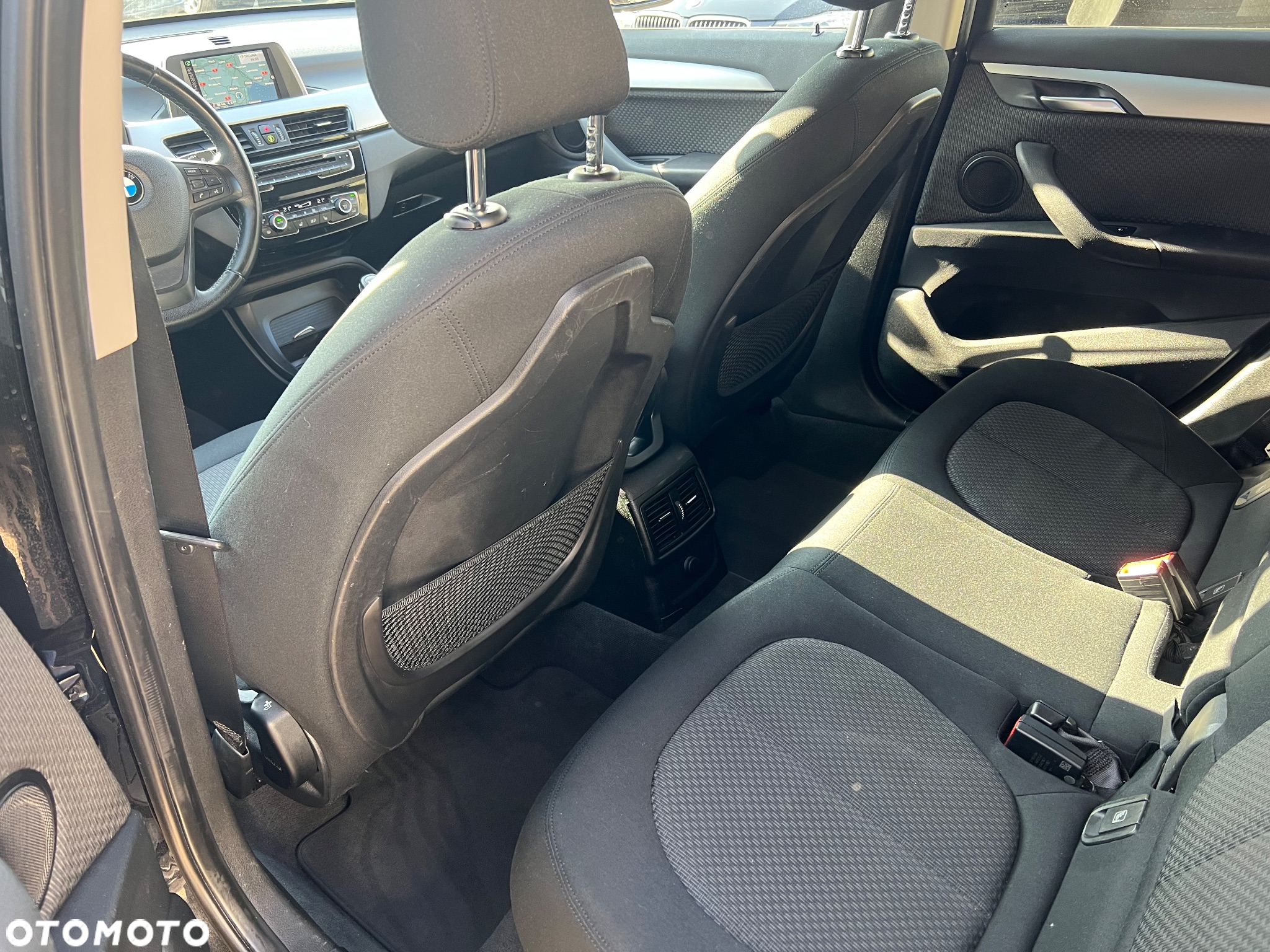 BMW X1 sDrive18i Business Edition - 12