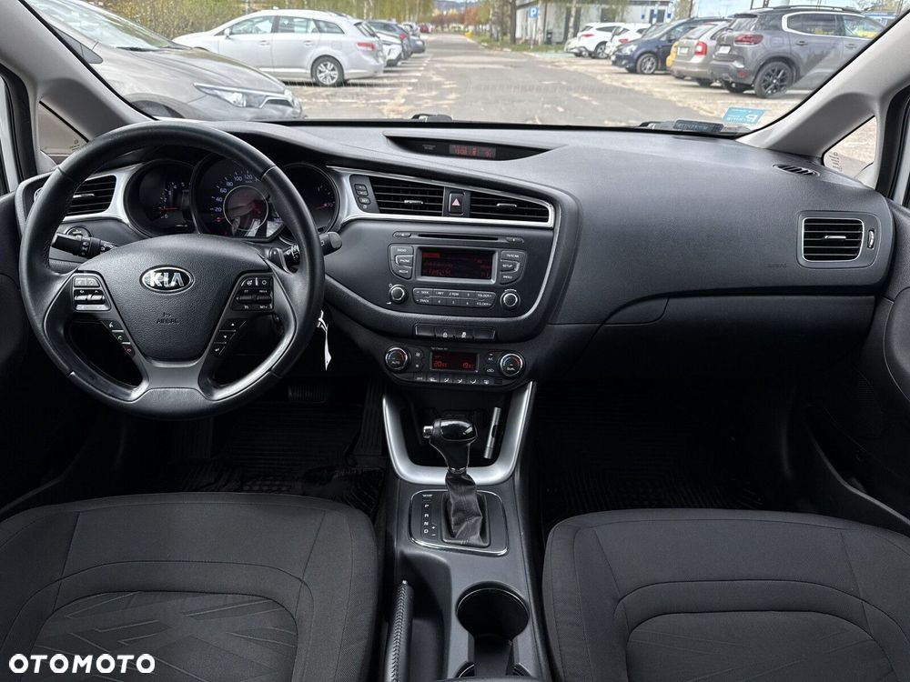 Kia Ceed - 10