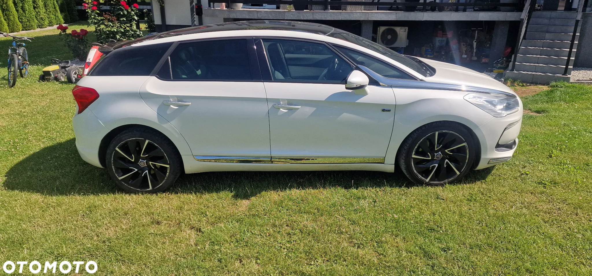 Citroën DS5 2.0 HDi Hybrid4 SoChic MCP - 11