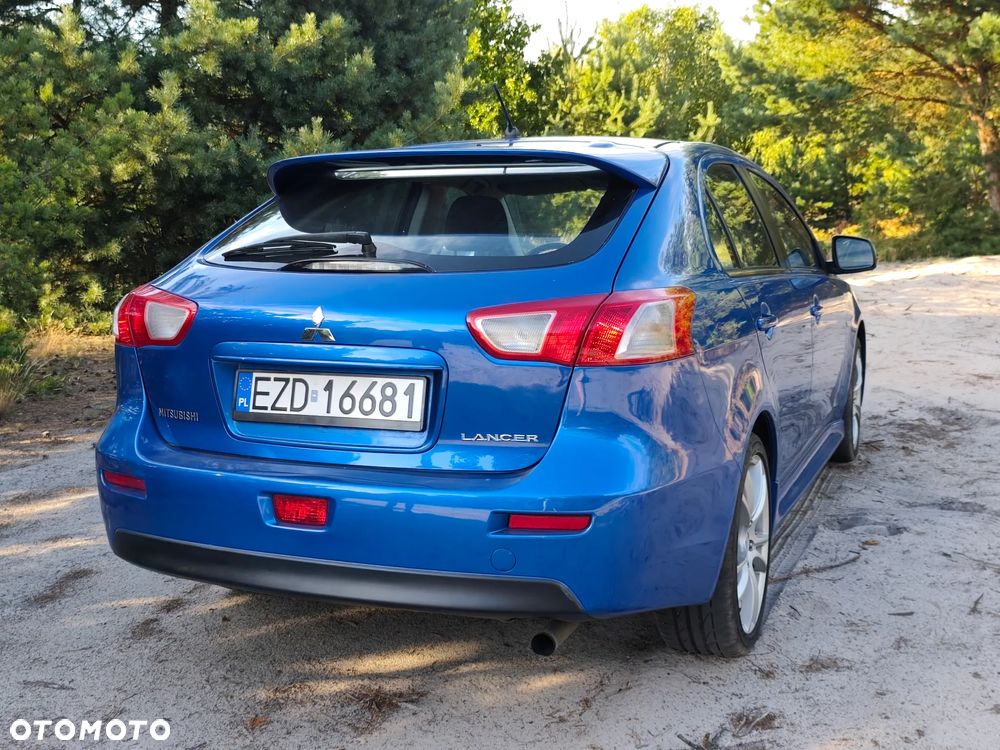 Mitsubishi Lancer 1.8 Intense - 13