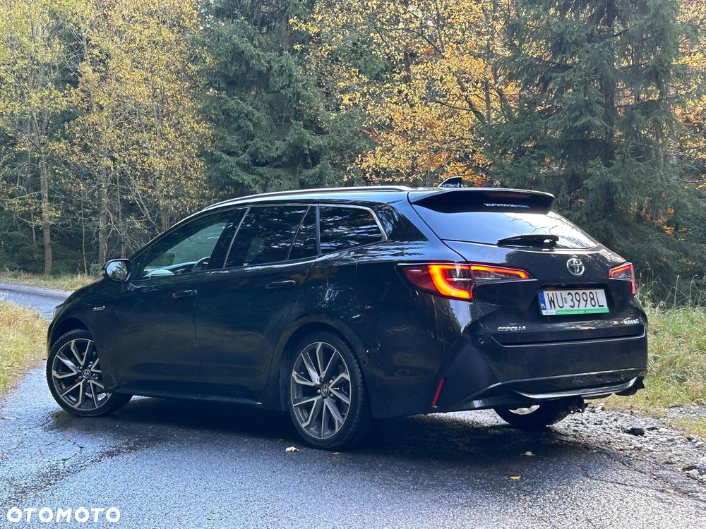 Toyota Corolla 2.0 Hybrid Executive - 27