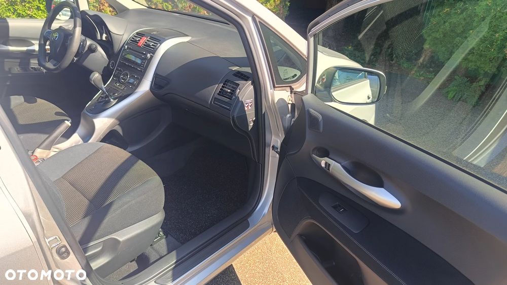 Toyota Auris 1.6 MultiMode Executive - 18