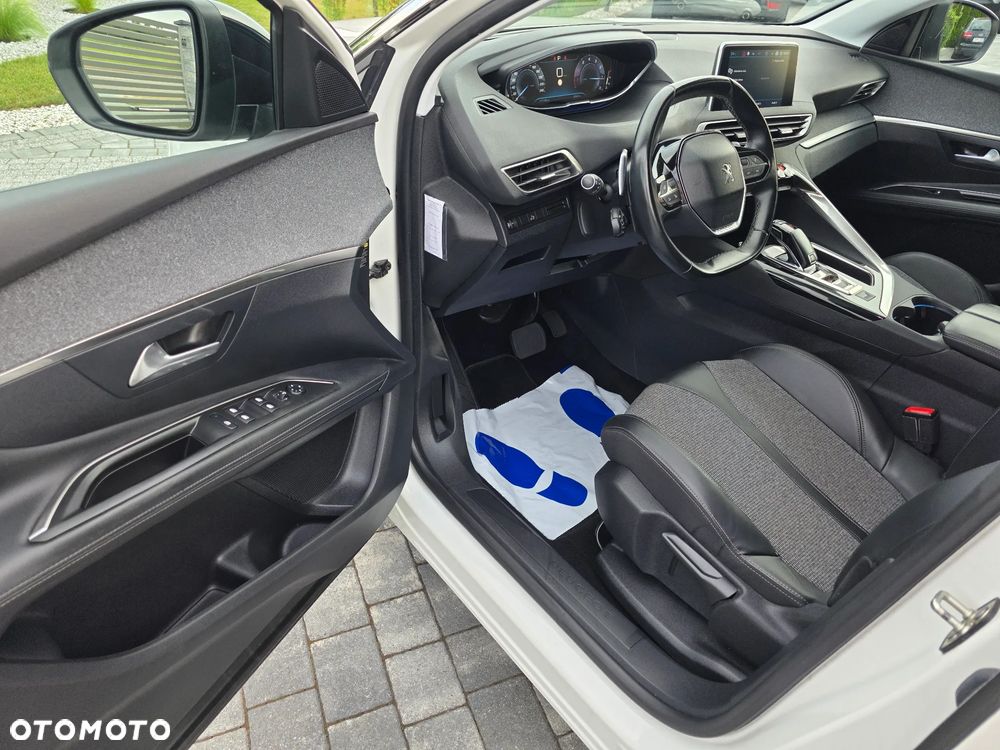 Peugeot 3008 PureTech 130 Stop & Start EAT6 Allure - 11