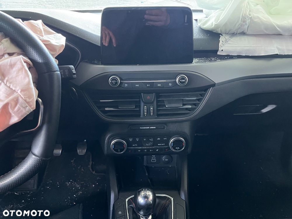 Ford Focus 1.0 EcoBoost Hybrid ST-LINE STYLE - 14