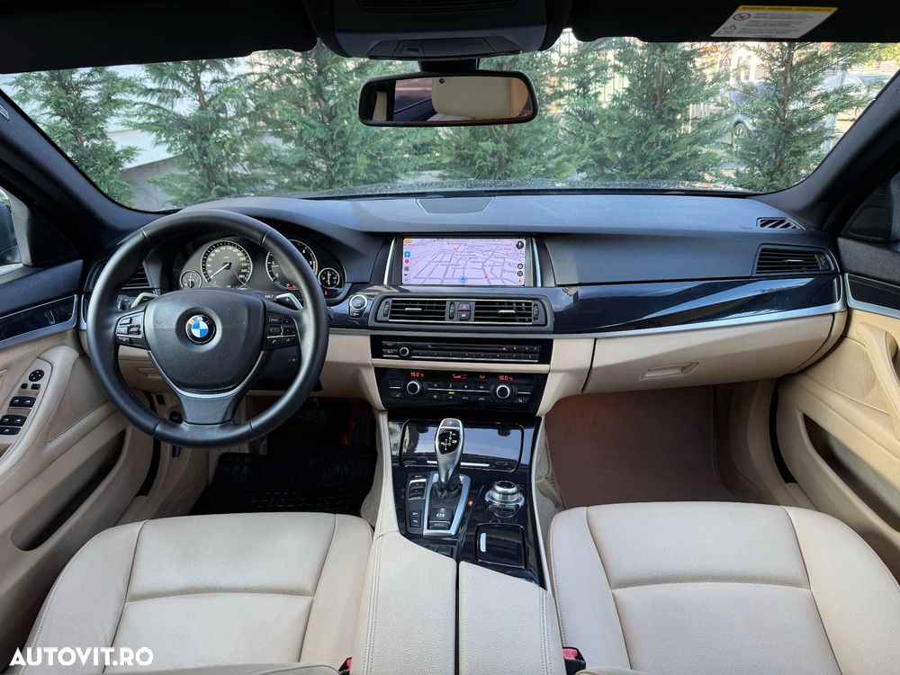 BMW Seria 5 525d xDrive AT - 13