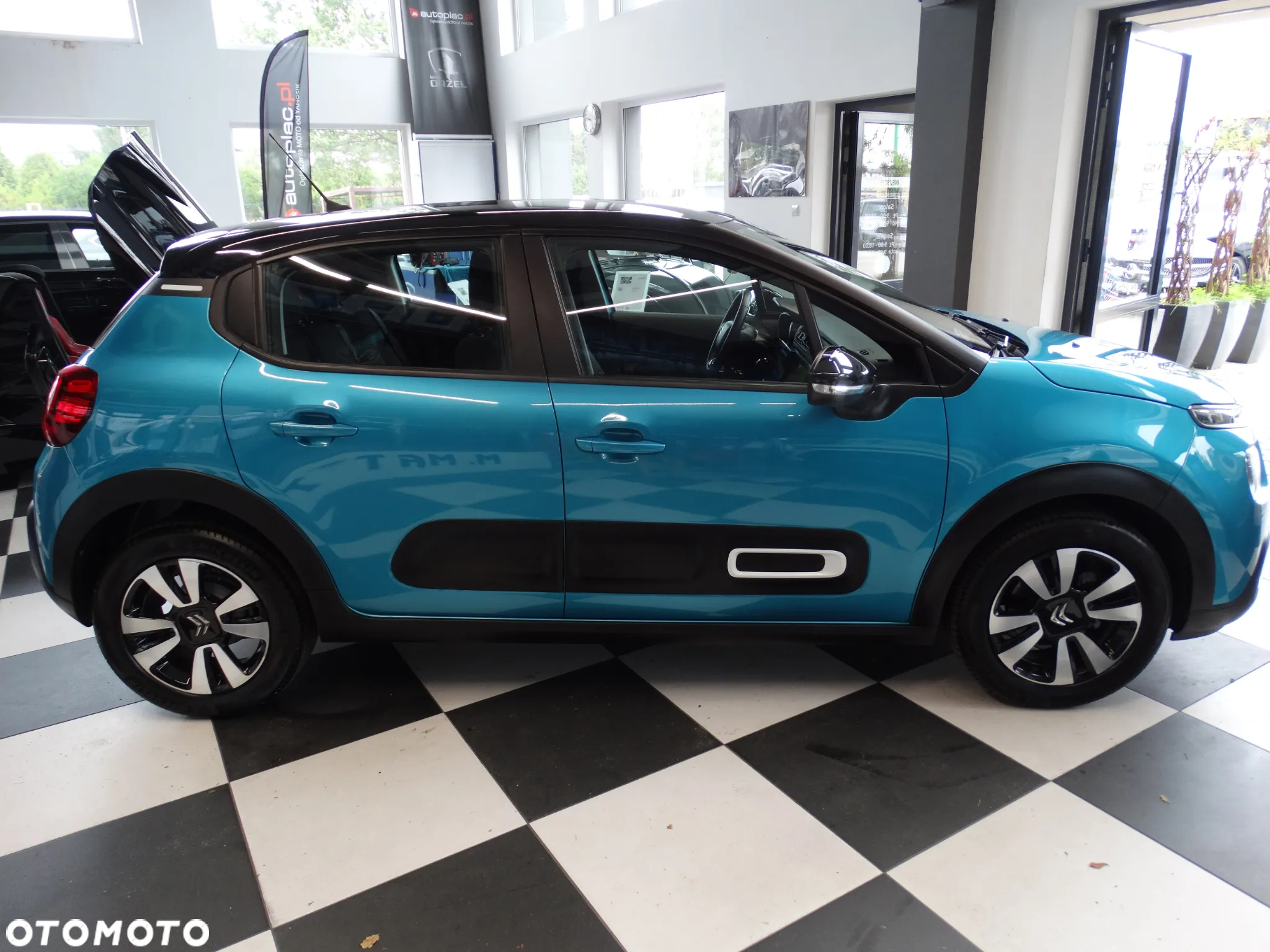 Citroën C3 1.2 PureTech Shine - 17