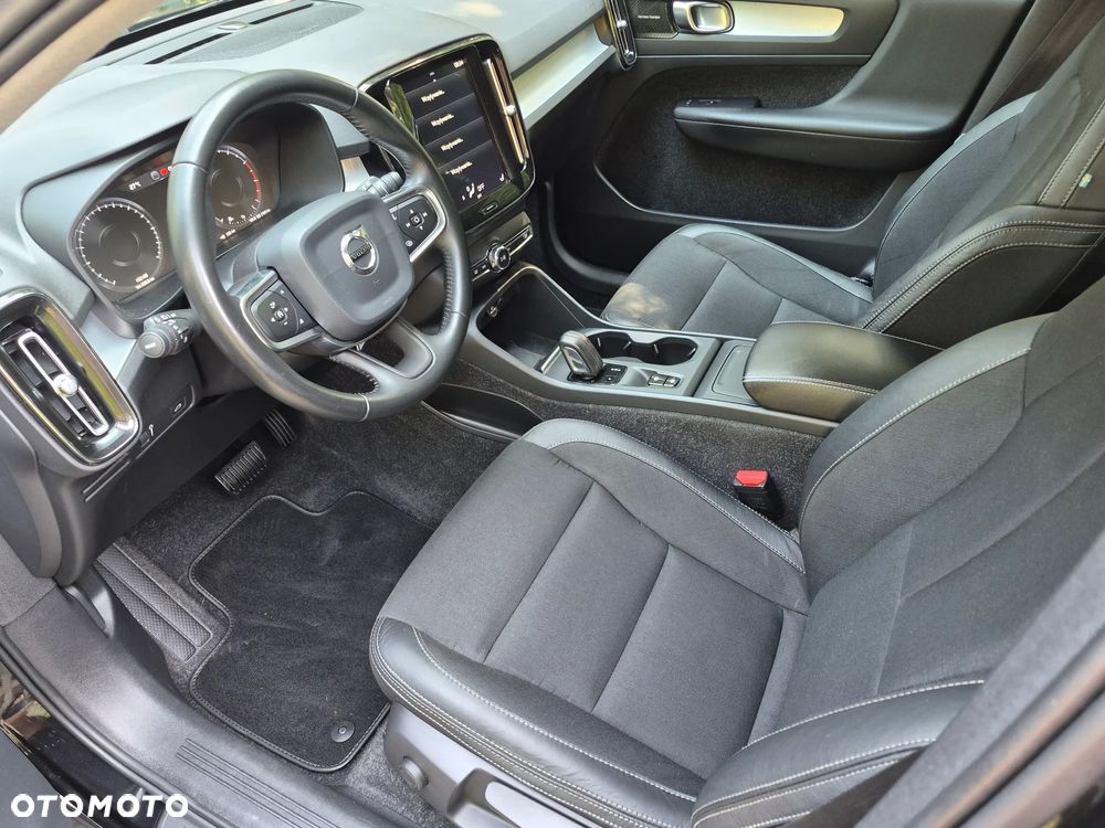 Volvo XC 40 T4 Geartronic Momentum Pro - 10