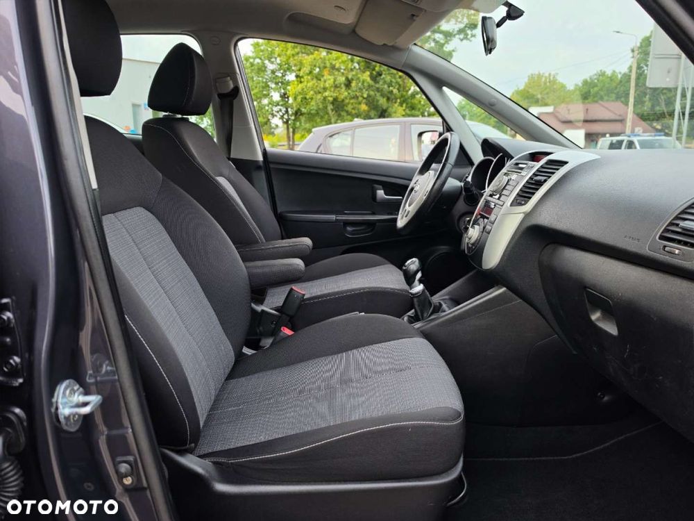 Kia Venga - 30