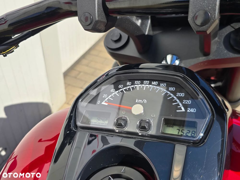 Suzuki Boulevard - 5