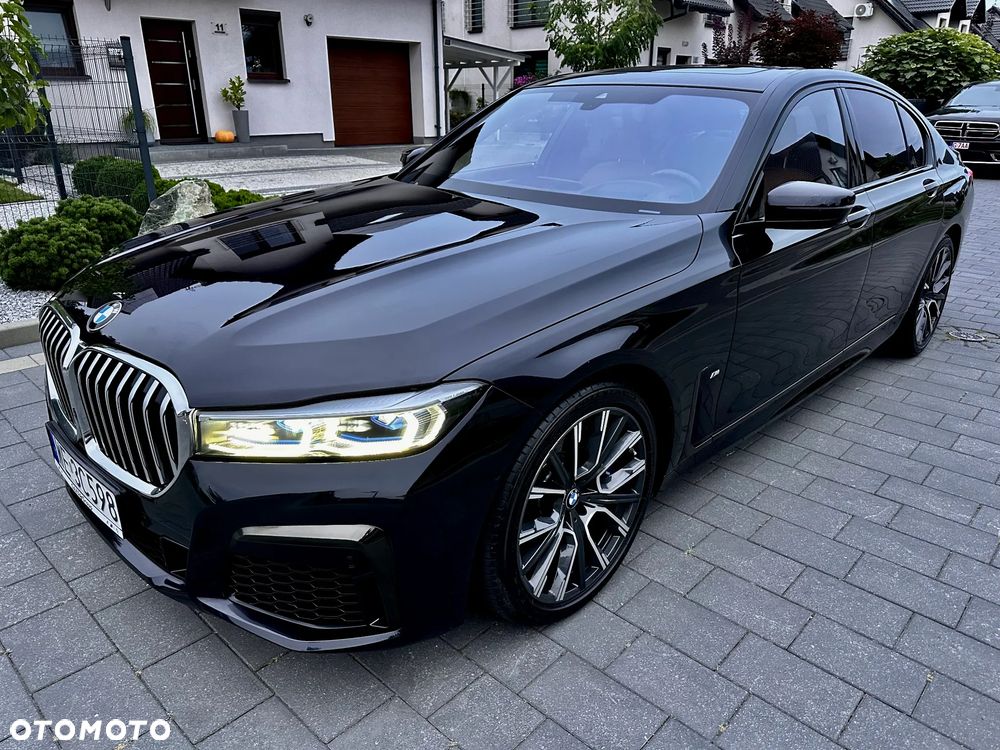 BMW Seria 7 740d xDrive mHEV - 9