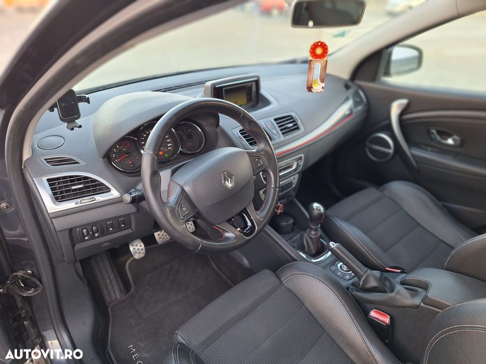 Renault Megane ENERGY dCi 110 Start & Stop Bose Edition - 8