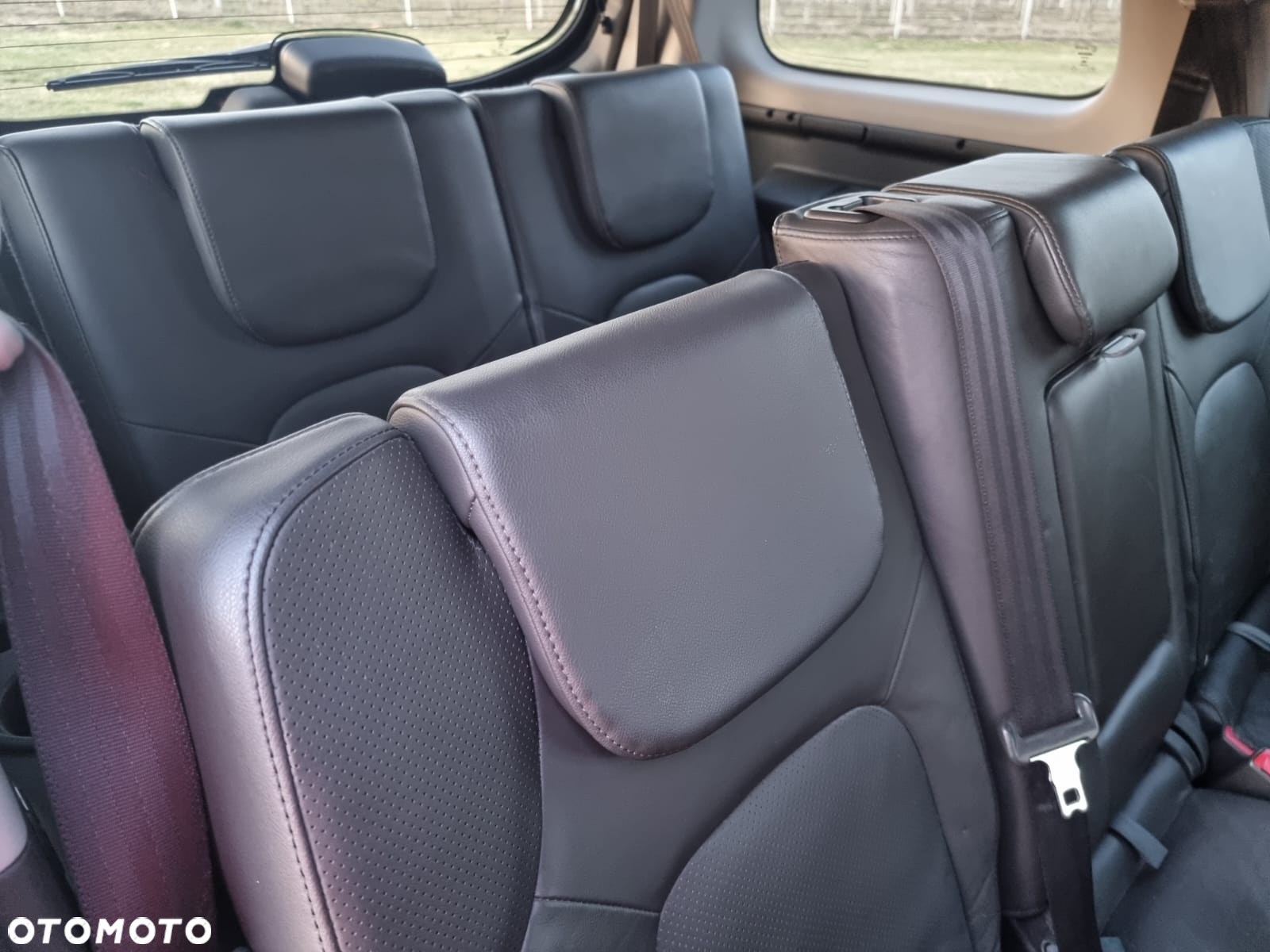 Nissan Pathfinder 2.5 D SE - 34
